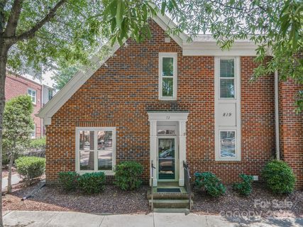 819 Northeast Drive sold home in Spinnaker Reach, Davidson, NC