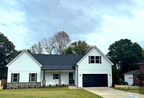 1678 Sharon Lane sold home in Arrowood Estates, Lancaster, SC