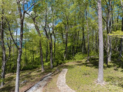 000 Laurel Ledge Way active home in Couch Mountain, Fletcher, NC