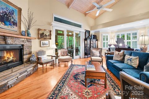 43 Towne Place Drive sold home in Towne Place, Hendersonville, NC