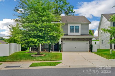 236 Robinwood Lane sold home in Cypress Point, Lake Wylie, SC