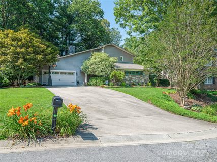 4 Amelia Court sold home in White Oak Grove, Arden, NC