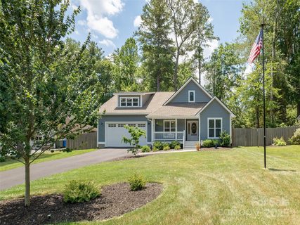727 Shadywood Lane sold home in Brookland Manor, Hendersonville, NC