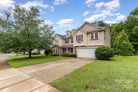 7541 Brookwood Valley Lane sold home in Versage, Mint Hill, NC