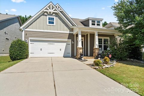 3024 Hereford Way