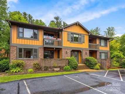 1745 Haywood Manor Road sold condo in Haywood Manor, Hendersonville, NC