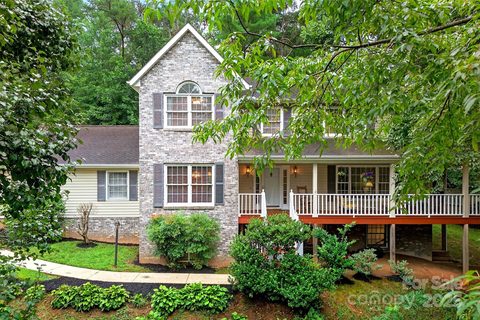19 Moriah Lane sold home in Applewood Estates, Asheville, NC