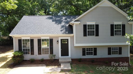 3140 Periwinkle Court sold home in Grenelefe Village, Charlotte, NC