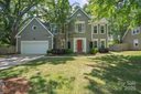 2729 Edgebrook Circle sold home in Matthews, SC