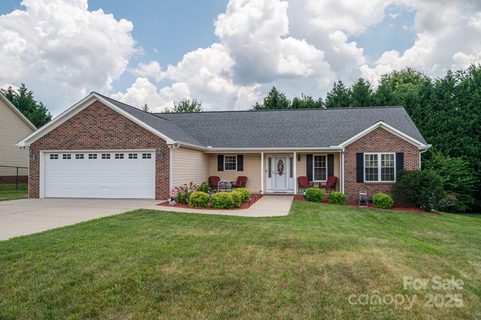 515 E Carpenter Street sold home in Temple Heights, Maiden, NC