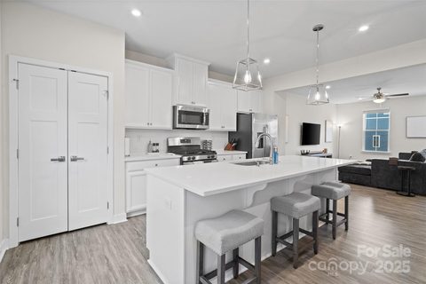 1217 Ashbury Street sold townhome in Riverbend Towns, Charlotte, NC