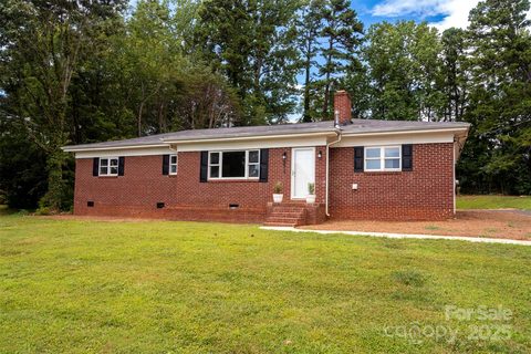 6517 Elmwood Circle sold home in Town Park, Charlotte, NC