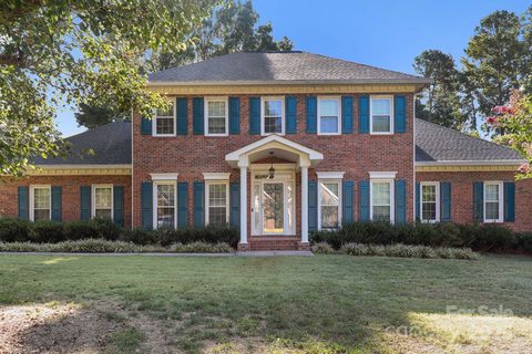 2085 Cavendale Drive sold home in Wedgewood, Rock Hill, SC