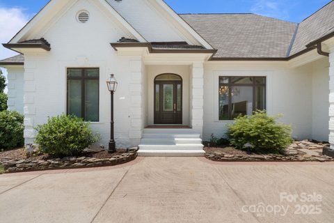 19009 Peninsula Club Drive