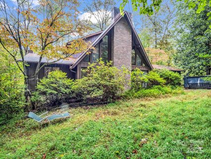 421 Chickadee Lane active home in Illahee Hills, Brevard, NC