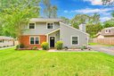 15804 Fairfield Drive sold home in Matthews, SC