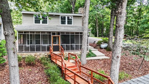 9807 Pine Tree Road sold home in Country Club Estates, Norwood, NC