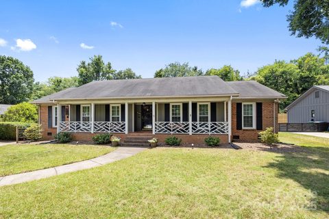 5006 Crooked Oak Lane