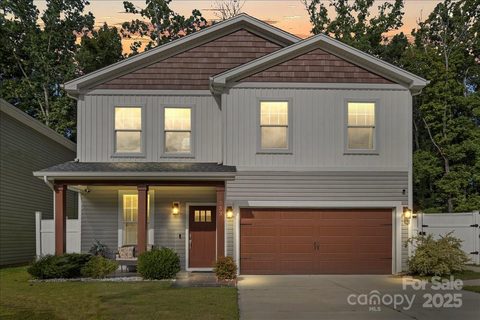 7533 Fire Tree Lane sold home in Chestnut Lake, Charlotte, NC