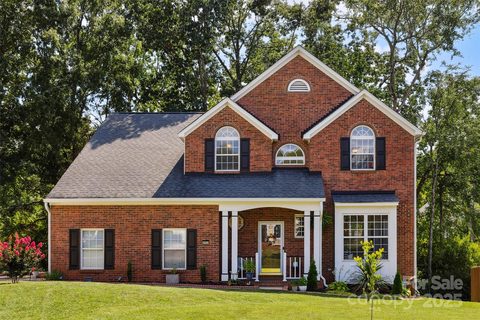 4033 Bamborough Drive sold home in Keswick, Fort Mill, SC