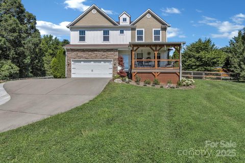 18 Glen Coe Drive sold home in Glen Coe, Fletcher, NC