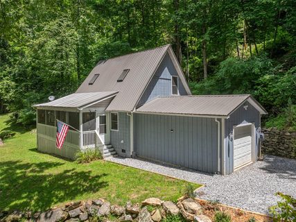 167 Treetop Lane sold home in Countryside Acres, Waynesville, NC