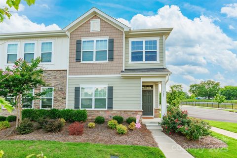 705 Sagecroft Lane sold home in Sagecroft, Indian Trail, NC