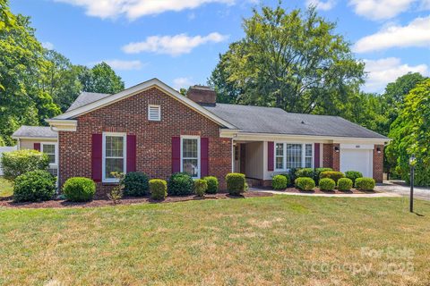 605 Ridgeway Drive sold home in Lakewood, Belmont, NC