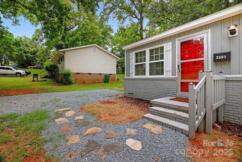2501 Thornton Road sold home in Wandawood, Charlotte, NC