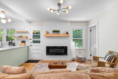 75 Craven Hill Circle sold home in Ridgecrest, Black Mountain, NC