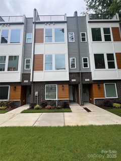 3005 Loso Terrace