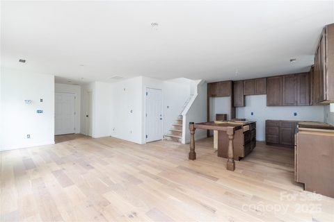 5208 Elizabeth Road sold home in Thompson Glen, Charlotte, NC