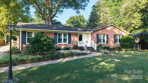 1845 Matthews Drive sold home in Matthews Estates, Rock Hill, SC