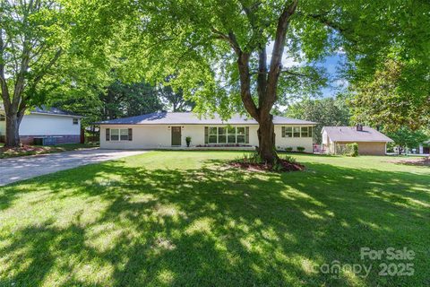 1631 Wendover Court sold home in Matthews Estates, Rock Hill, SC