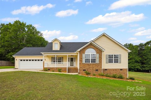 1961 Williford Woods Lane sold home in Williford Woods, Rock Hill, SC