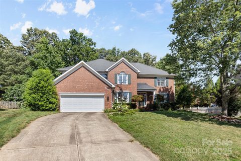 12508 Stirling Trace Court sold home in Glenfinnan, Charlotte, NC