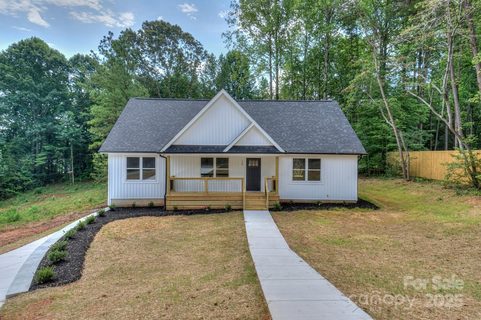 110 S Yadkin River Road sold home in River Run II, Statesville, NC
