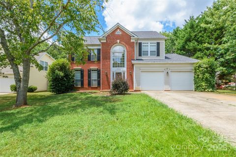 13808 Hatton Cross Drive sold home in Wiltshire Manor, Charlotte, NC