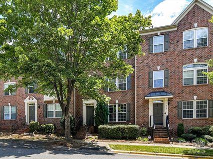 756 Naramore Street sold townhome in Davidson Bay, Davidson, NC
