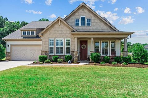 5225 Butternut Drive sold home in Holcomb Woods, Charlotte, NC