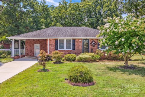 2132 Country Court sold home in Dutchman Heights, Rock Hill, SC