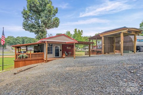 148 Twin Bluff Trail