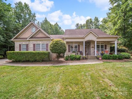 208 Catawba Crest Lane sold home in Catawba Crest, Clover, SC