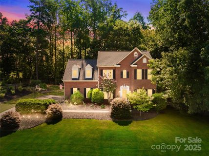1013 Muirfield Drive sold home in Muirfield, Mooresville, NC