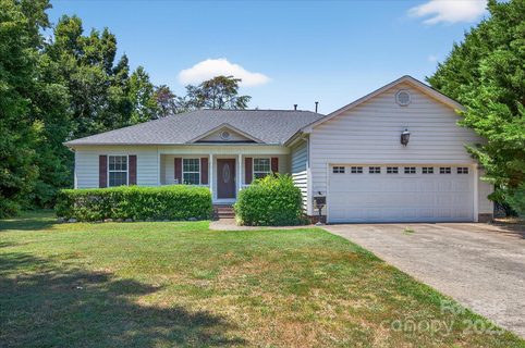1222 Candlewood Drive sold home in Laurel Woods, Gastonia, NC