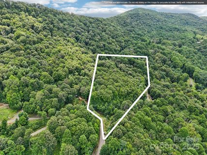 Lot 501 Spellbound Road active lot in Catalooche Ranch Est, Waynesville, NC