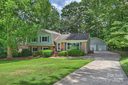 302 Wilcrest Drive sold home in Matthews, SC