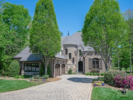 207 Belle Meade Court