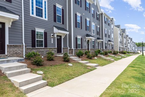 2103 Autumn Olive Lane sold home in Stone Creek Townhomes, Matthews, NC