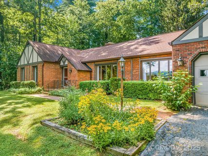 119 Yardley Court sold home in Crooked Creek, Hendersonville, NC